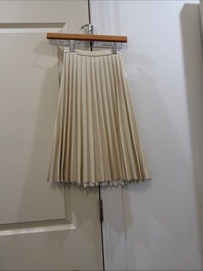 Zara Cream Pleated A-Line Skirt